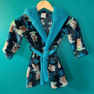 Star Wars/baby Grogu size 4 hooded bathrobe